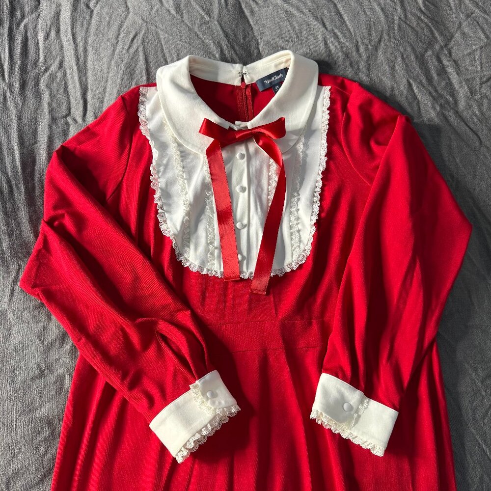Retro Red Dress with White Collar and Cuffs and Lace Details - 2X